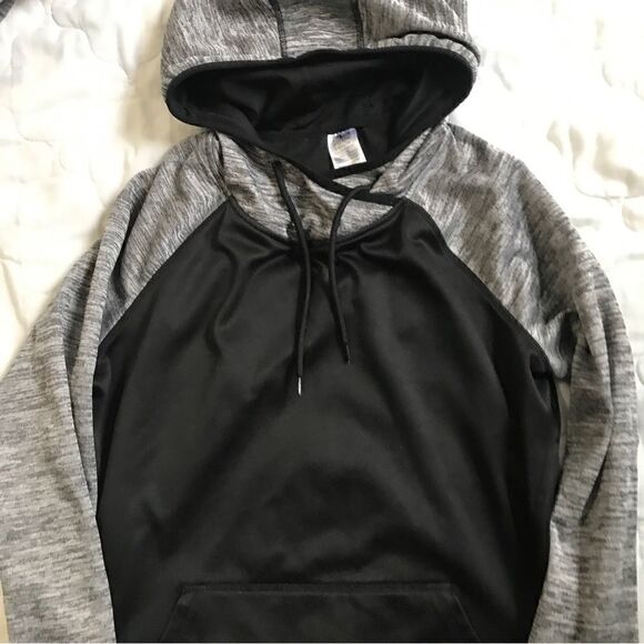 Boys athletic hoodie size 12 - Picture 1 of 2